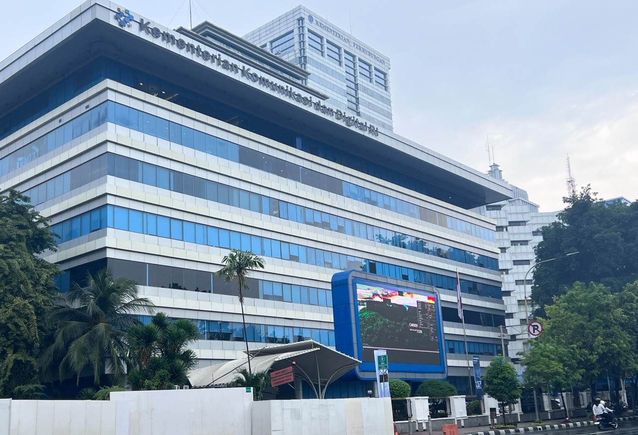 Direktur Jenderal Pengawasan Ruang Digital Komdigi menjelaskan ancaman pemblokiran Grok AI