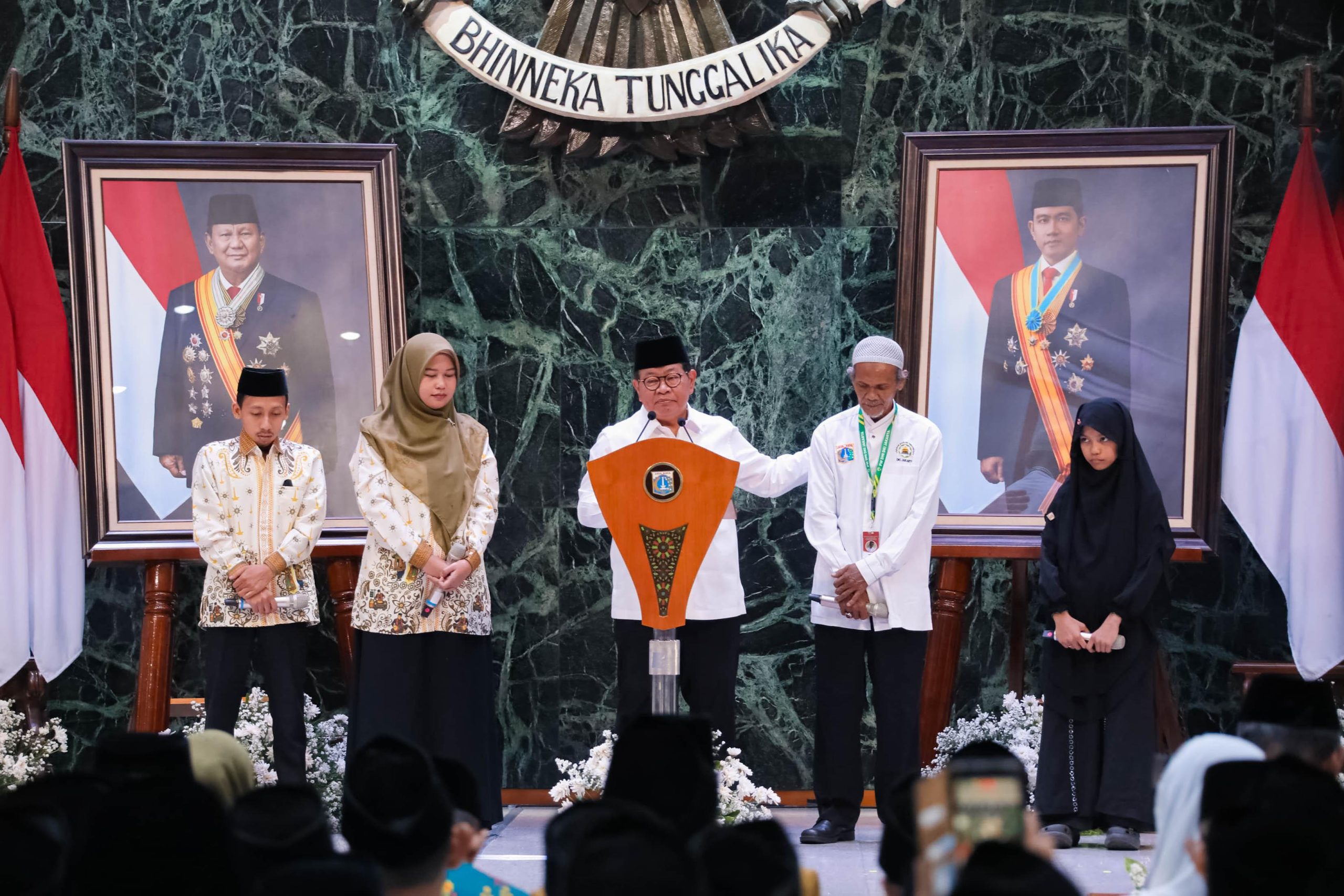 Pemprov DKI Beri Penghargaan Umrah kepada Marbot dan Juara MTQ – MOST 1058